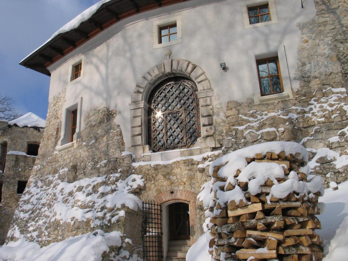 Villa Zamek Korzkiew Exterior foto